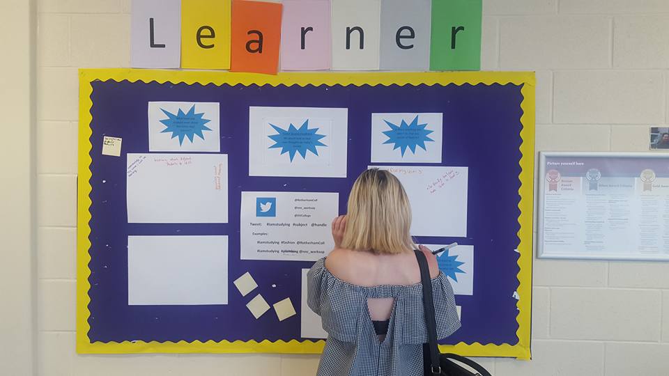 kconnole_karen's tweet photo. Thanks for the great feedback from todays taster session at Retford #iamstudying #mediamakeup @NNC_Worksop https://t.co/5kxpIxkxu1