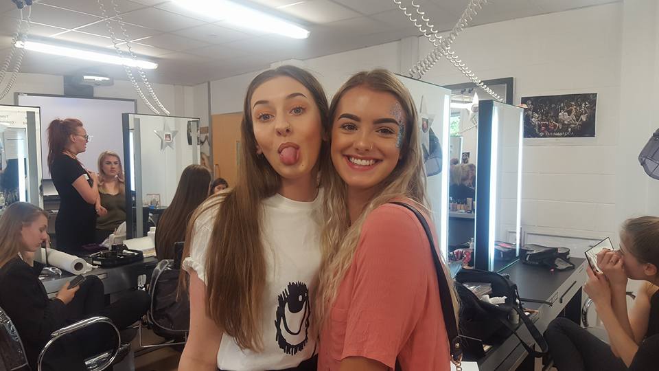 kconnole_karen's tweet photo. A little bit of fun added to the day @ retford P16 taster session #iamstudying #mediamakeup @NNC_Worksop https://t.co/XfIP5rmmix