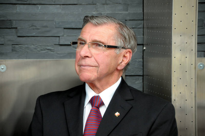 Canada 150 service award winners bit.ly/2th8bh8 @GuyLauzonMP #Canada150 #award #SDSG https://t.co/lPanqdYBxg