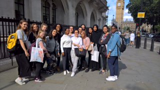 EnfieldCounty's tweet photo. Our Year 12 History students at #AmCon2017 hosted by @HolocaustUK Students were also filmed with Holocaust Survivor Ben Helfgott MBE! https://t.co/2fiVfT9XVm