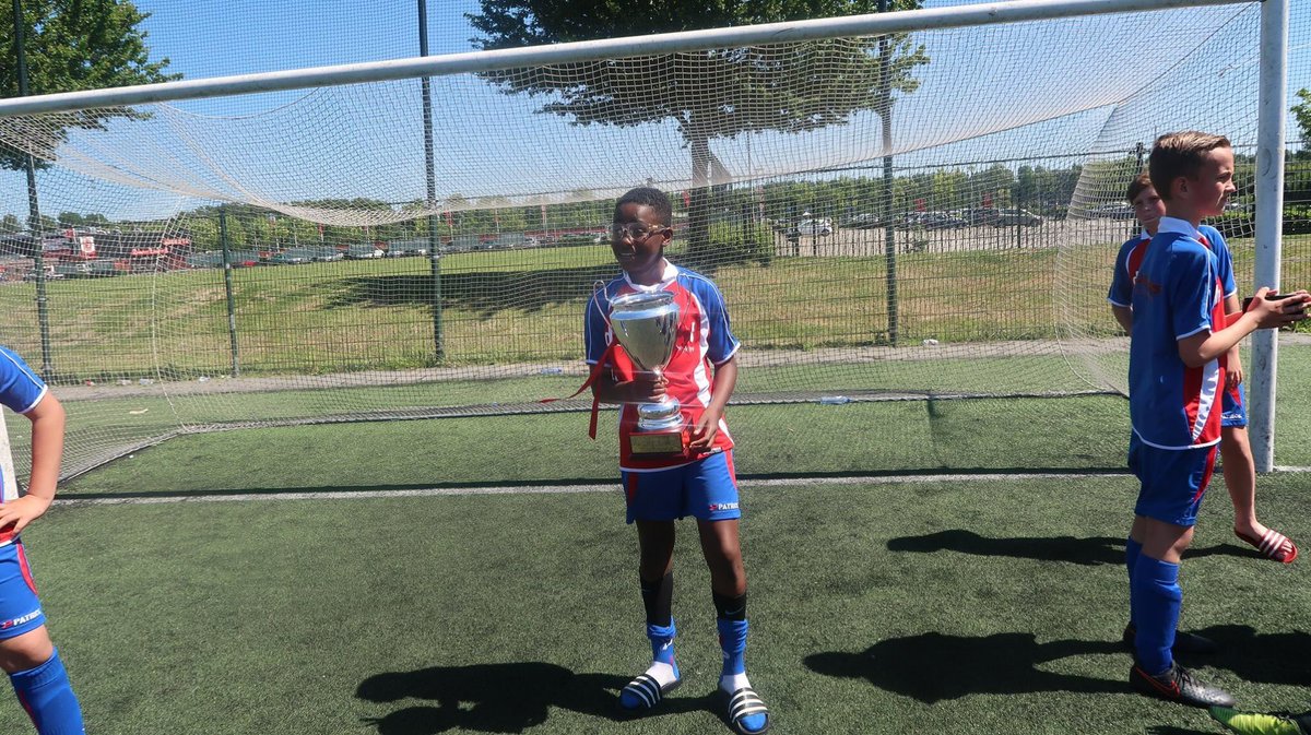 Wil jij deze beker volgend jaar ook graag winnen? Doe volgend jaar dan ook mee met de Fair Play Cup met jouw O13 team.