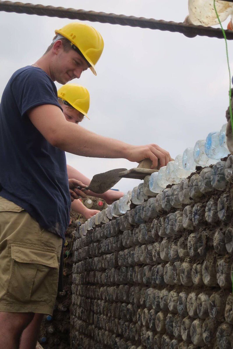 LCSHRP's tweet photo. This research is supported by @RAEng under the Frontiers of Engineering - Seed funding scheme”
#dmuglobal #raeng #lcshr #bottlehouse https://t.co/KvM6okINIB