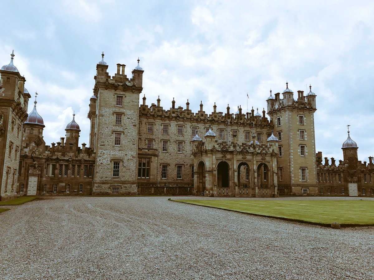 BBC_ARoadshow's tweet photo. The #antiquesroadshow team have arrived @FloorsCastle. What a view! Doors open 9.30am tomorrow. @BBCSouthScot @VisitScotland https://t.co/RFwe3oVq22