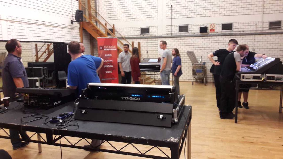 stage_electrics's tweet photo. #DiGiCo training in full swing @GCTStevenage! @DiGiCo_official #DiGiCoSD #sounddesk https://t.co/icfgJMLDd6