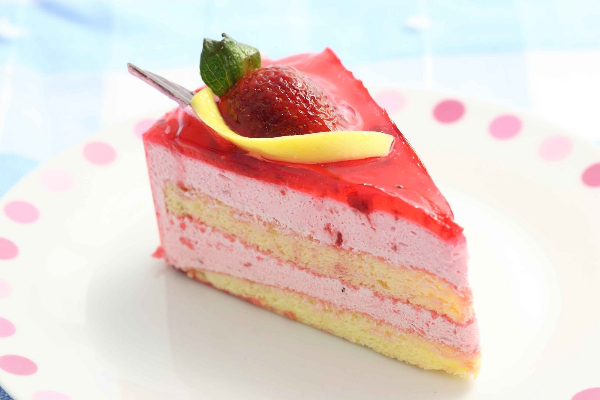 Breadndspread's tweet photo. Strawberry Cheese Cakes exclusively at Bread &amp; Spread , celebreting cheese cake week BNS! #cheesecakes #strawberry #pastries https://t.co/I6vvKlJ9yf