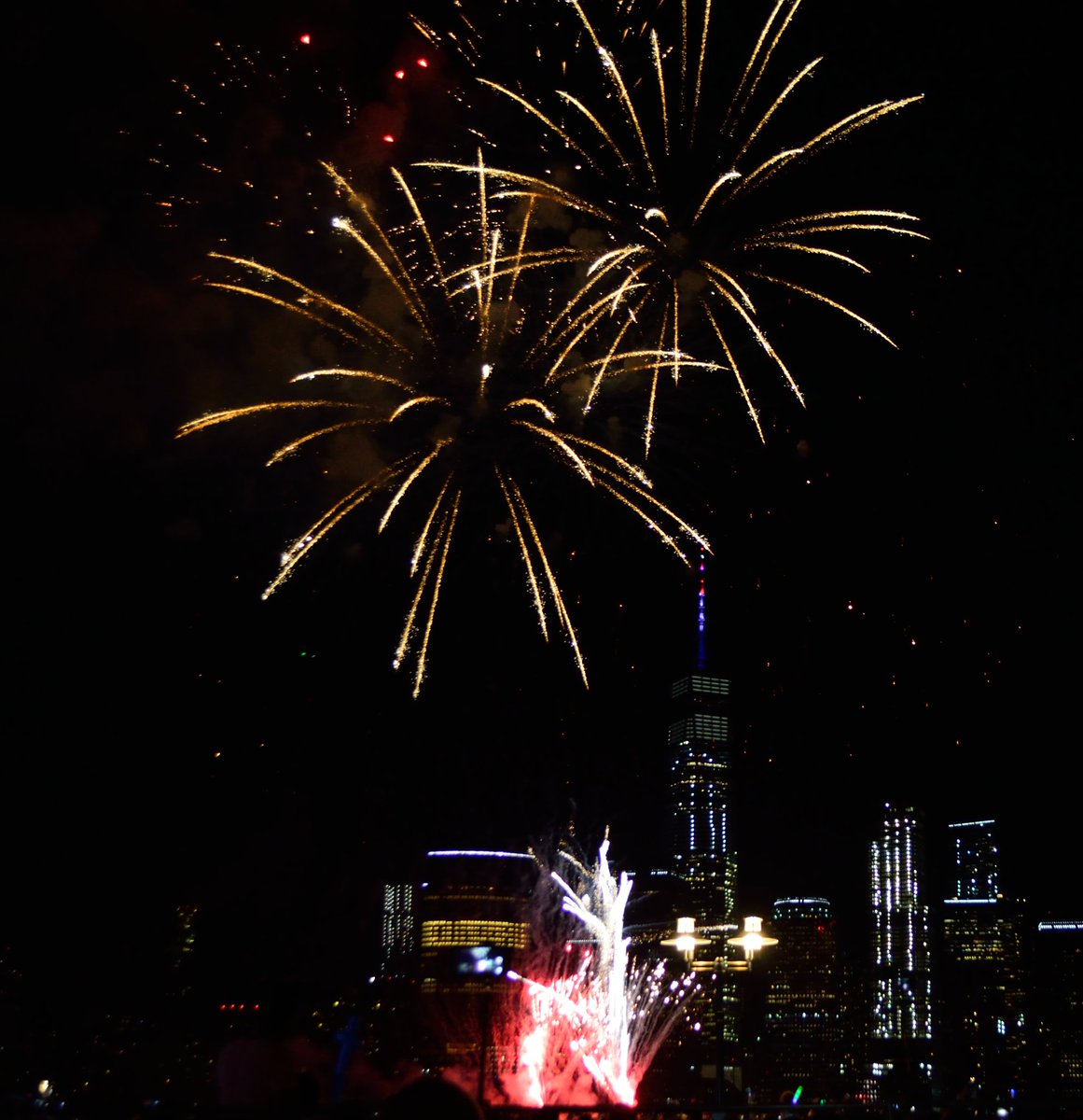 lite456's tweet photo. Love the New York background at last night's #July4th #JC4th thanks to @StevenFulop & team for the quick change (2 days)🤗👍 https://t.co/tJXiAhE9vn
