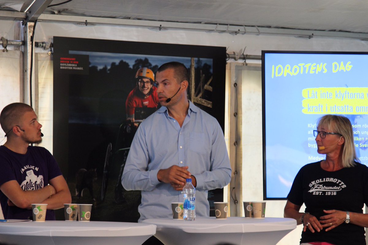 Vår #lokaheroes @basketjonas berättar hur Huddinge basket jobbar för att inkludera alla på <a href="/RFidrotten/">Riksidrottsförbundet</a> sem i #Almedalen 🏀