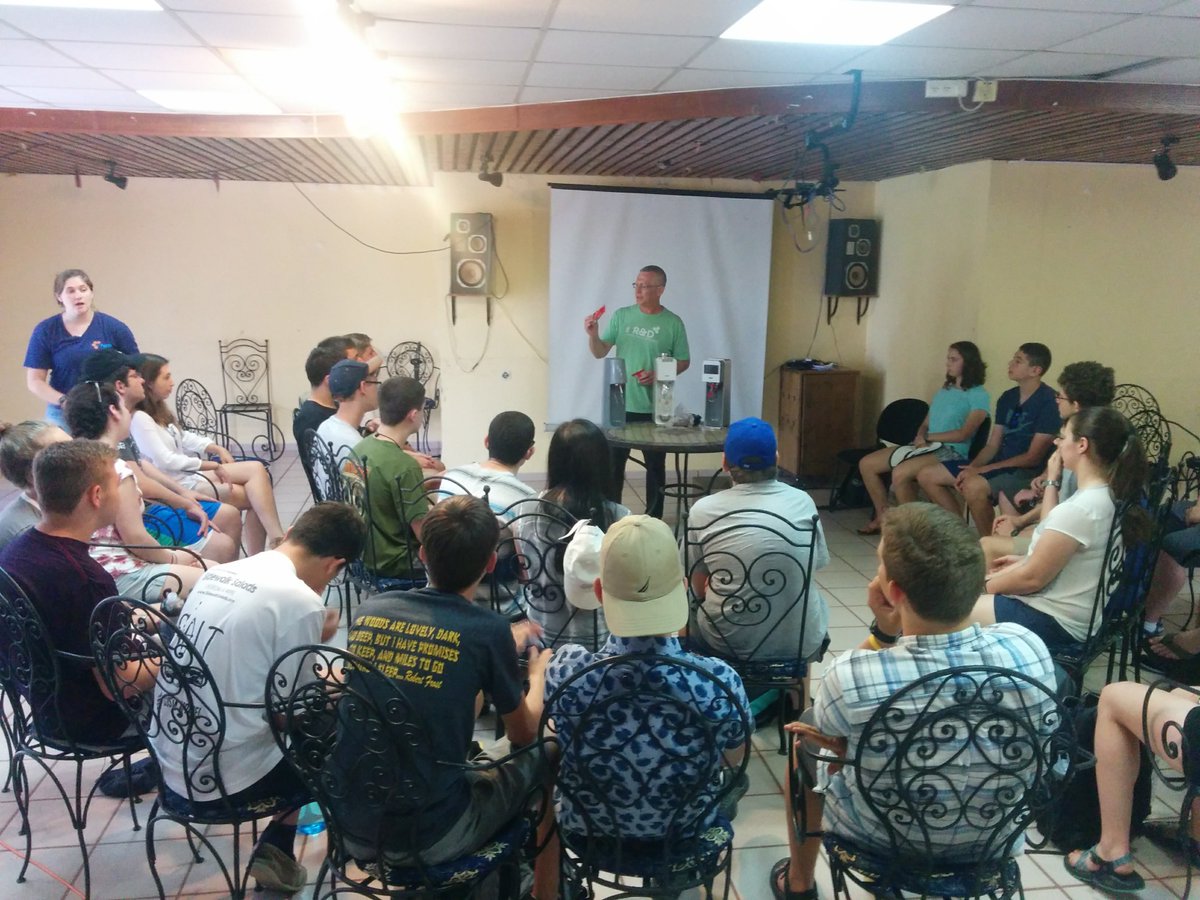 IsraelReform's tweet photo. Campers from @urjscitech6 met with Israeli entrepreneurs Lior Ben Tzur and Shmuel Marko on their #SciTechIsrael trip! https://t.co/vQuXRfEiPk
