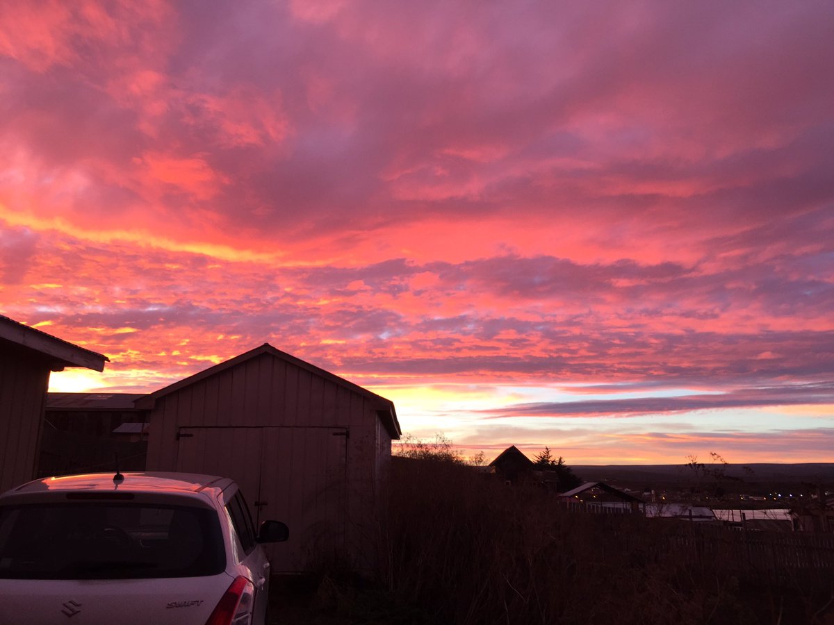 dani_lakes's tweet photo. @MuchoGustoMEGA Cielo magallanico desde Porvenir Tierra del Fuego https://t.co/LudtZik8NR