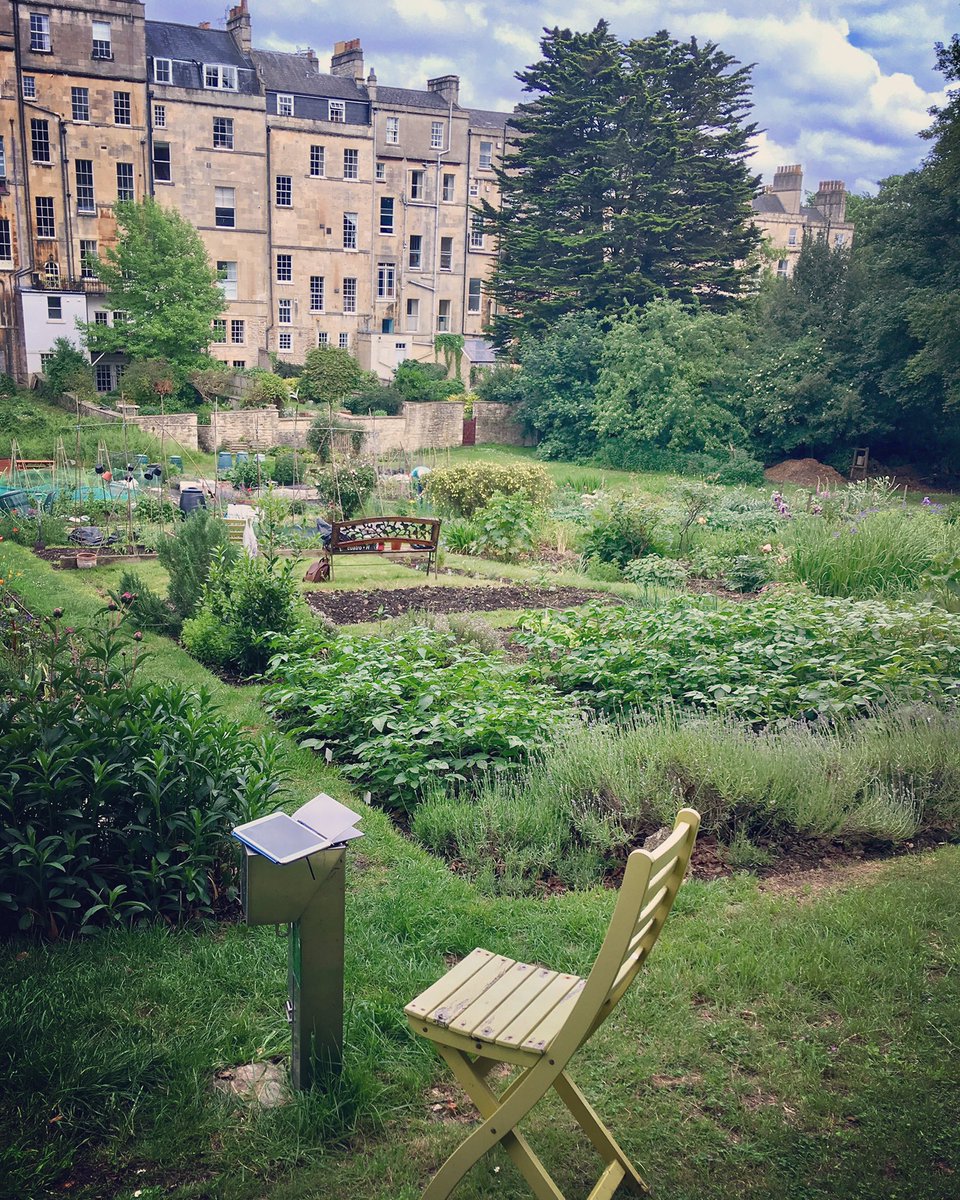 StudioScrase's tweet image. When we're not in the studio, the allotment makes THE BEST workspace! We've fruit &amp;amp; veg on tap, plus inspiration for our garden range 🌸🥒🥕☀️
