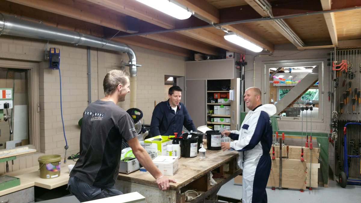 HabecoBV's tweet photo. Demo op maat: #Non-#Paint @finixa en #watergedragen #lakken van #HesseLignal. Door @Jfgerritse (06-10975573) bij @doelbeek https://t.co/SF0JW3QzKB
