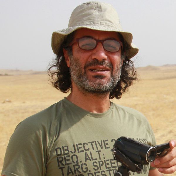 davidpecklive's tweet image. Zaradasht Ahmed talks about the people left behind when war moves on. #NowhereToHide @NTHDoc buff.ly/2tP7Svs