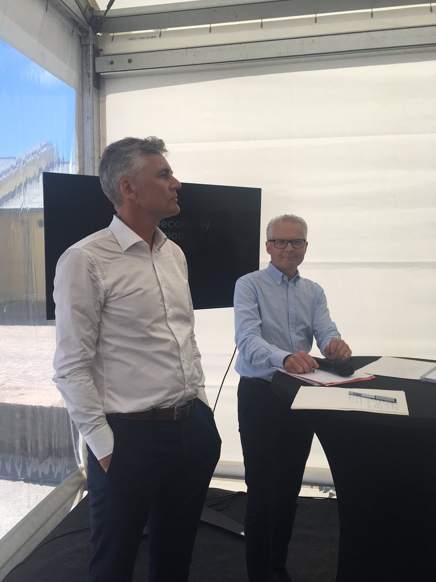 M_wikner's tweet photo. Per Niederbach @InnovasjonNorge och Gunnar Olofsson är med och kommenterar vad som kan komma ur "The bioeconomy region" #sverigenorge https://t.co/Btm7kapqgL