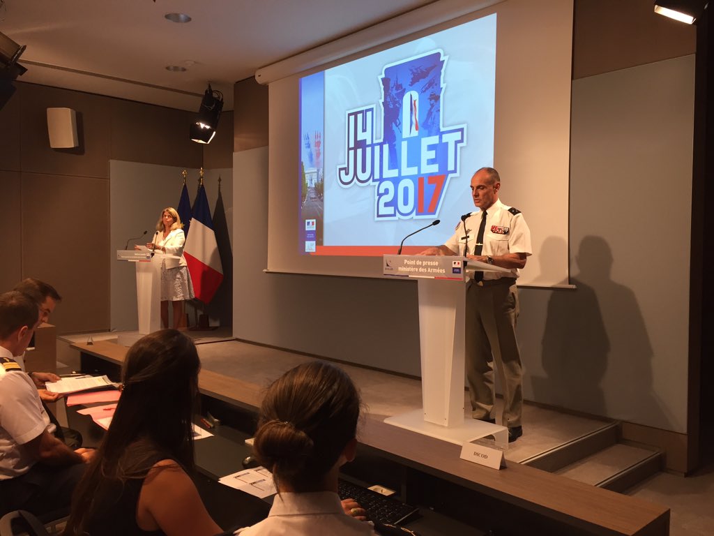 Armees_Gouv's tweet photo. Intervention du général de corps d’#armée Bruno Le Ray gouverneur militaire de Paris et #OGZDS en @iledefrance https://t.co/0i48Yzwyn4