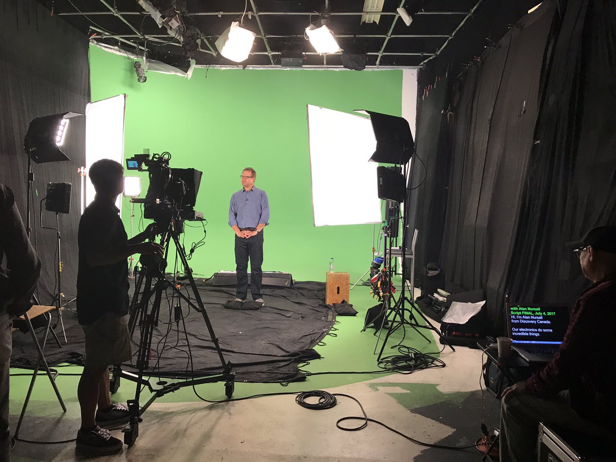 Rolling on green <a href="/piestudios/">Pie In The Sky Studios</a> w/ @DiscoveryCanada's @alannursall for @Recycletronics #SustainabilityCanada #recycling