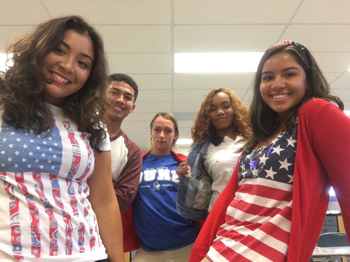 On behalf of the VHS Class of 2017 officers, we hope you had a safe and fun 4th of July. S/o to America🇺🇸❤🐔