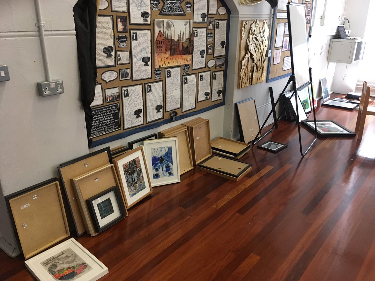 Prepping for Friday Inspire partnership Art Fair!! <a href="/WoodhillSchool/">Woodhill School</a> <a href="/InspireSELondon/">not in use</a> come and join us 4.30-6.30!