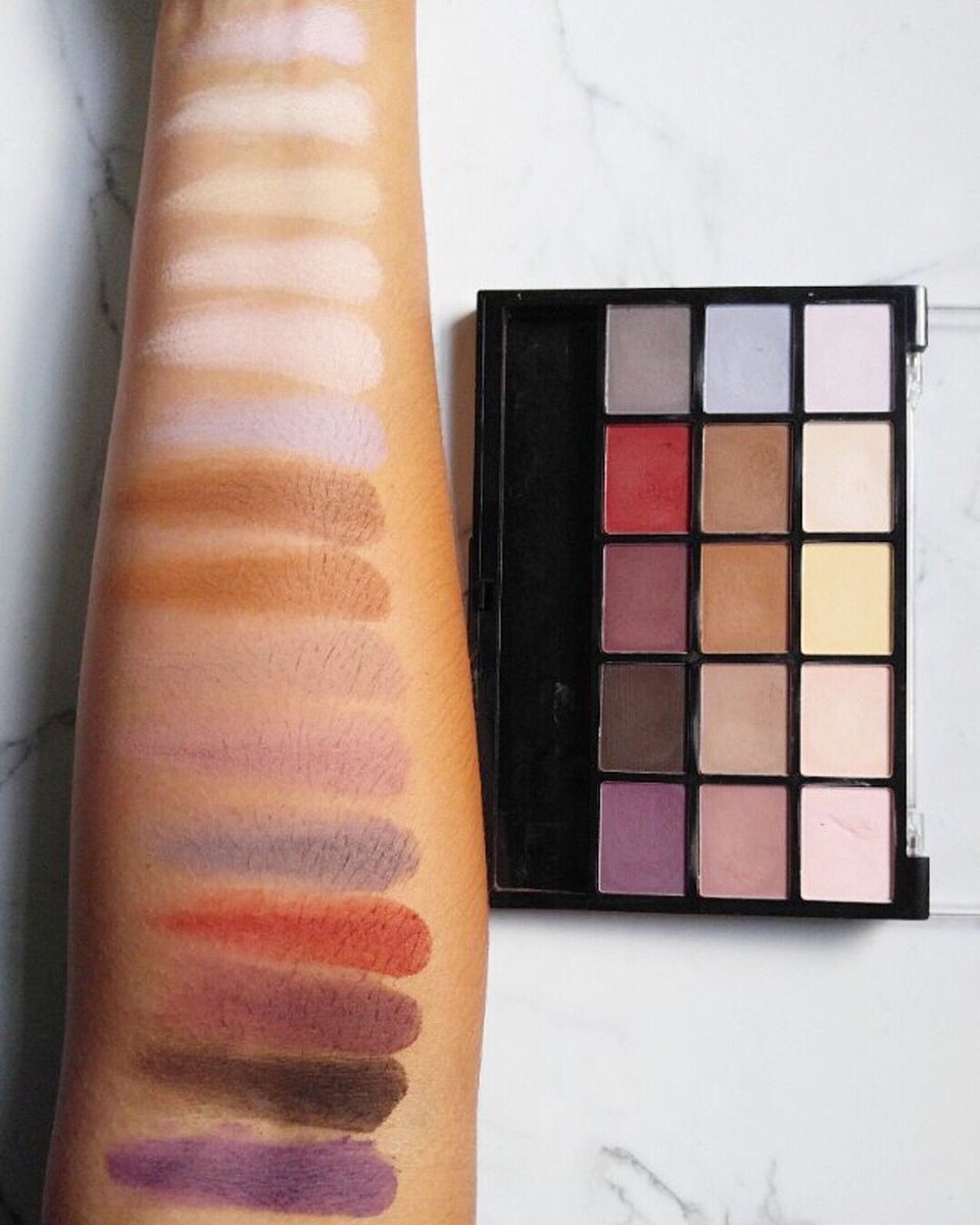 HardCandyLife's tweet image. Meet our #LookPro #MattePalette - a beautiful range of highly pigmented colors for all skin tones &amp;amp; looks!
📸 by Insta user mrs.jessicaphelps