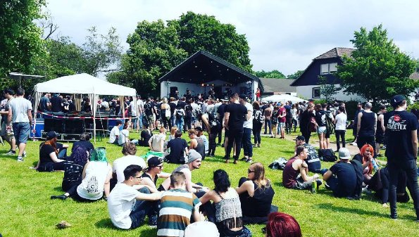 deinsauerland's tweet photo. Am Samstag findet das #HardcoreHelpFoundation-Summerfest in #Halver statt. Geboten wird Musik von Punkrock bis Hardcore. Eintritt frei! https://t.co/kaRLqLxQRD