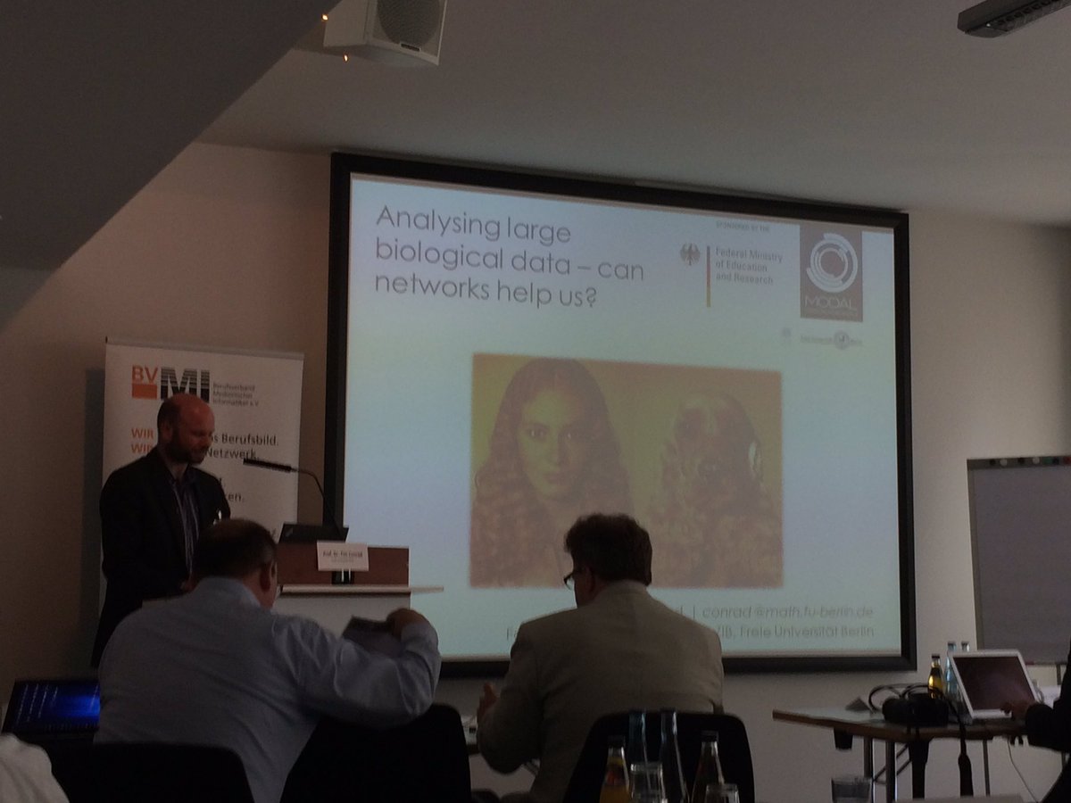 BVMI_eV's tweet image. Tim Conrad der FU Berlin: Analyse großer biomedizinischer Daten - können Netzwerke helfen? #bigdata #BVMI17 #bioinformatik #scip