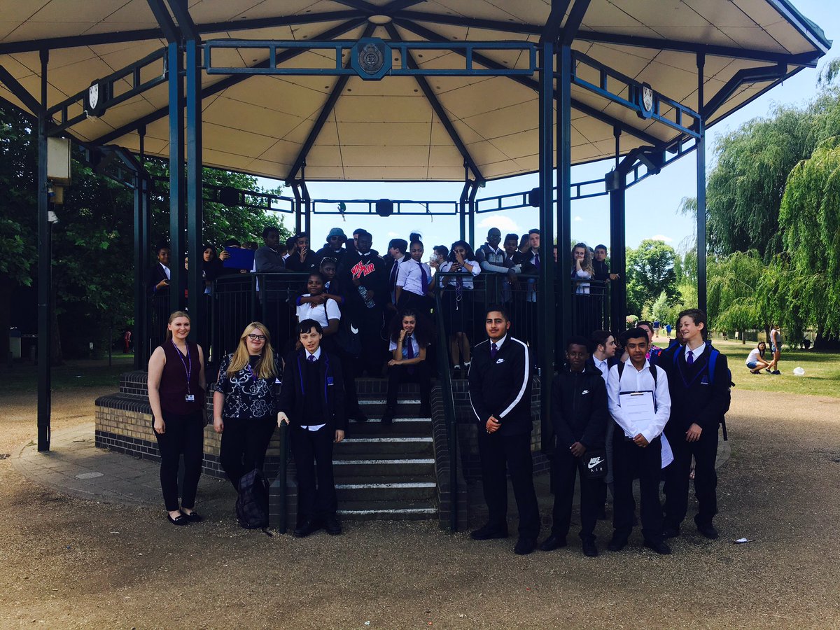 NBAcademy's tweet photo. Year 10 had a Great day in Stratford studying human geography. Due back at 3.30pm #nbaontour ☀️ 🌏 https://t.co/VCl5x9xJQM