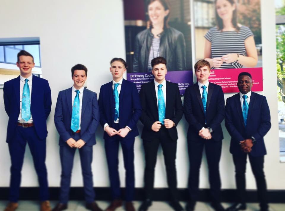 lydiahorbury's tweet photo. Great pic of our @kirkleescollege learners at the #negotiationchallenge #dressthepart #PJEAgrad https://t.co/dZNiV1i1ji