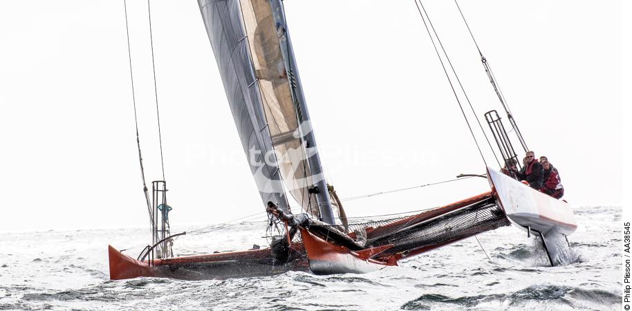 AderNautic_16's tweet photo. [Film antifouling] La performance jusqu'au bout: le trimaran MY WAY s'équipe du film macglide ! Pose prévue la semaine prochaine à Paimboeuf https://t.co/SlHWbmWNlU