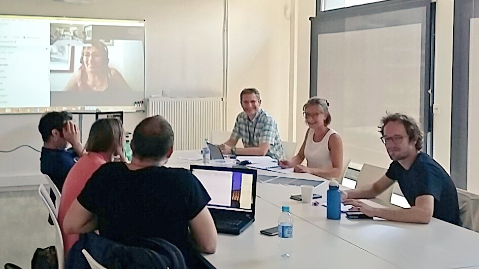 Ensembll's tweet photo. Debrief de la formation "Créer, animer et piloter un #LivingLab " avec nos intervenants de Lille, Paris et du Canada ! @Jocturp #3Community https://t.co/evsNRxBZjv