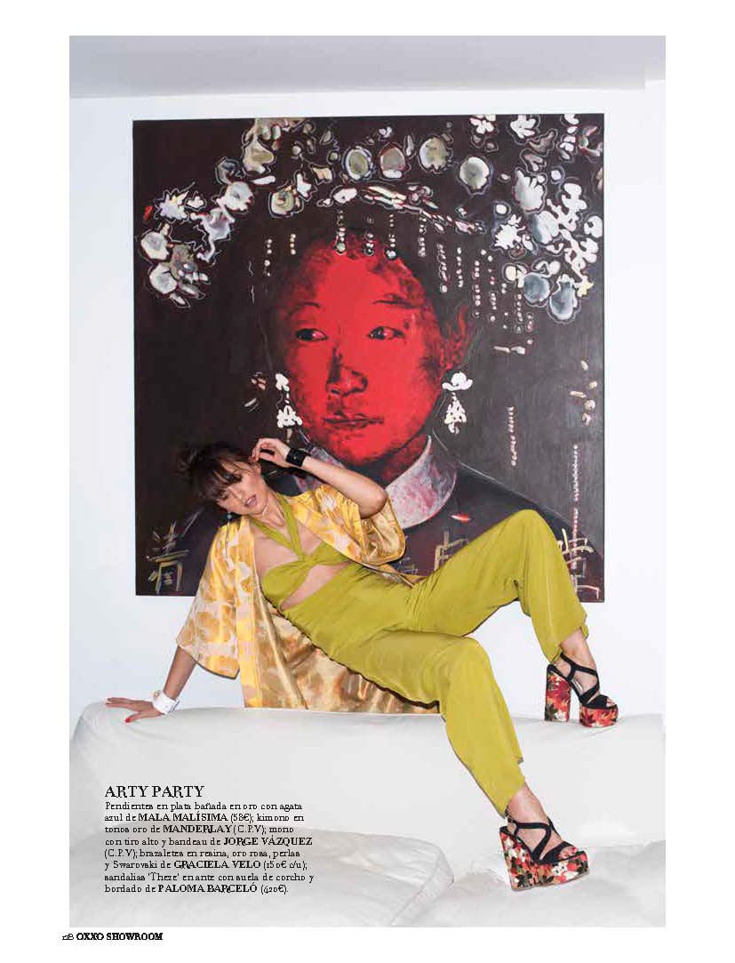 Este #kimono de #Manderlay en tonos oro roba todas las miradas en la última editorial de la revista #OXXOShowroom