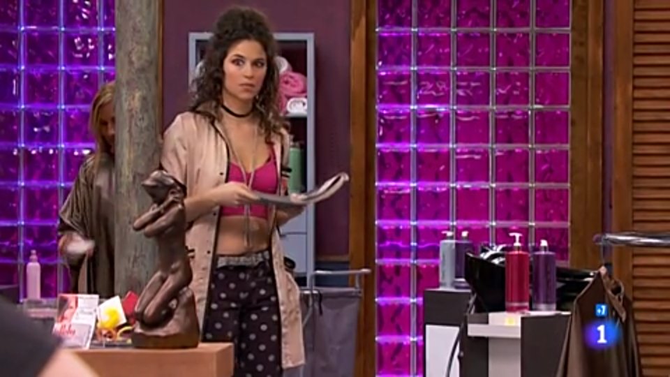 Capturas de Bárbara en #lapelu 💟