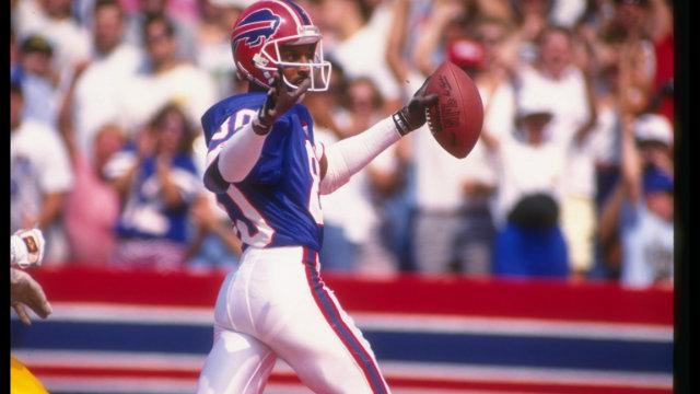 Happy Birthday to the one & only James Lofton! He\s 61, but still looks like he could outrun deep coverage! 