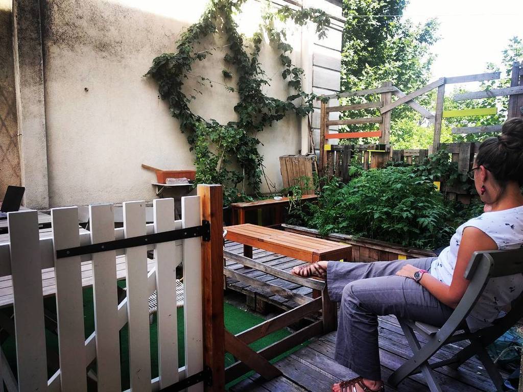 WorklabParis's tweet image. On est bien sur la terrasse du Worklab 😎 #worklabparis #coworking #lesgrandsvoisins #collaborative #digitalnomad #… ift.tt/2uJROYs