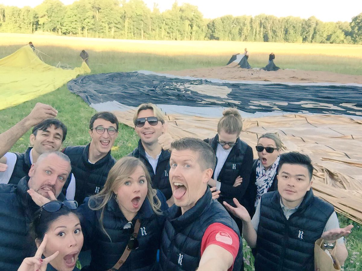 MaisonRuinart's tweet photo. Worth getting up at 4am for? Absolutely! #hotairballoon #Champagnetrip #RuinartSommelierChallenge https://t.co/V8J580opyp