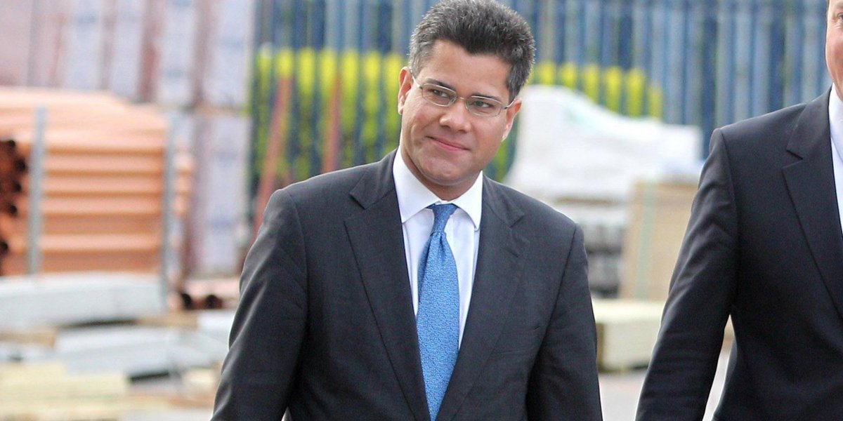 HuffPostUKPol's tweet image. Grenfell Tower fire: Minister Alok Sharma breaks down in House of Commons huffp.st/eO2t657