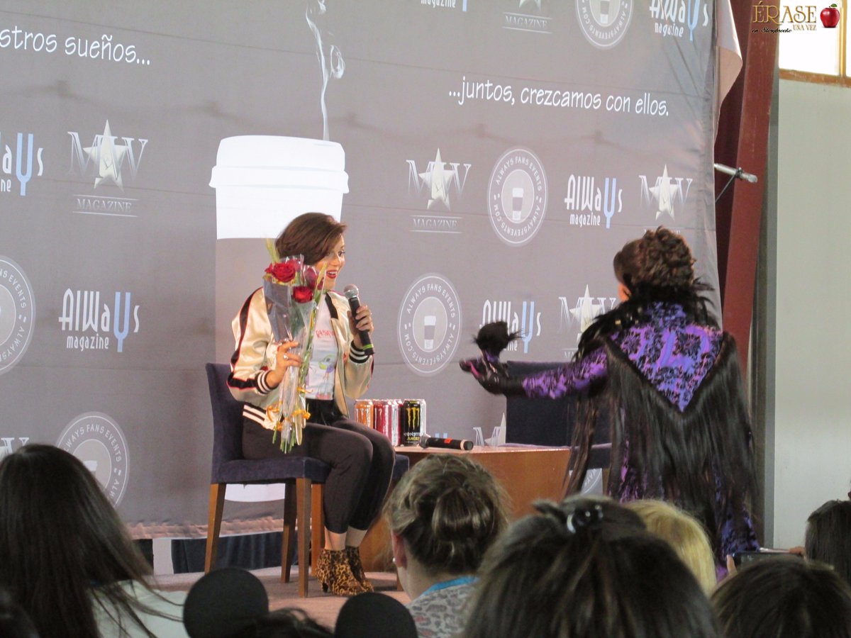 EuVStorybrooke's tweet photo. Panel @LanaParrilla - Domingo #StorytellingCon #EUVStorytellingCon https://t.co/jWjWtTYBkm