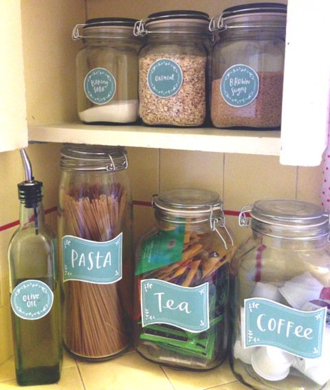 PyngleApp's tweet image. #Labels will instantly make your home appear more #organized. Find crafty ways to create labels here: bit.ly/2jaVzjH