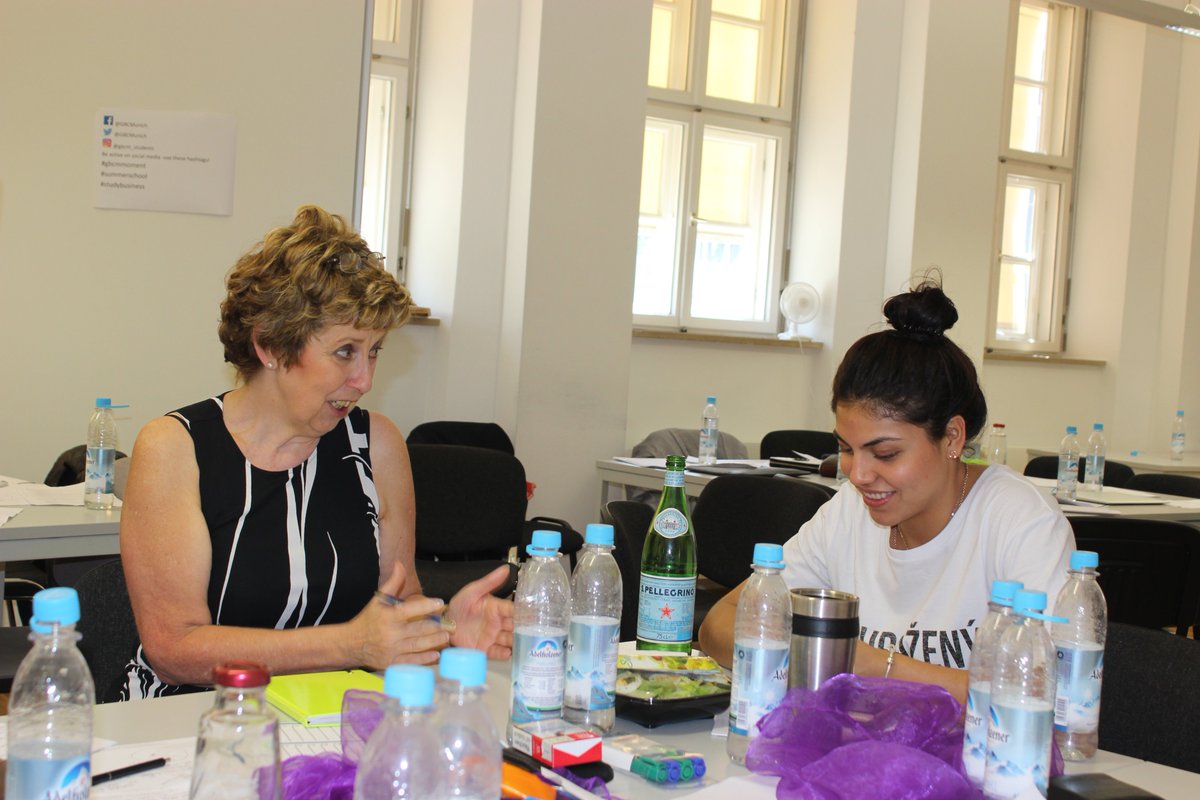 Globe College Munich tweet media