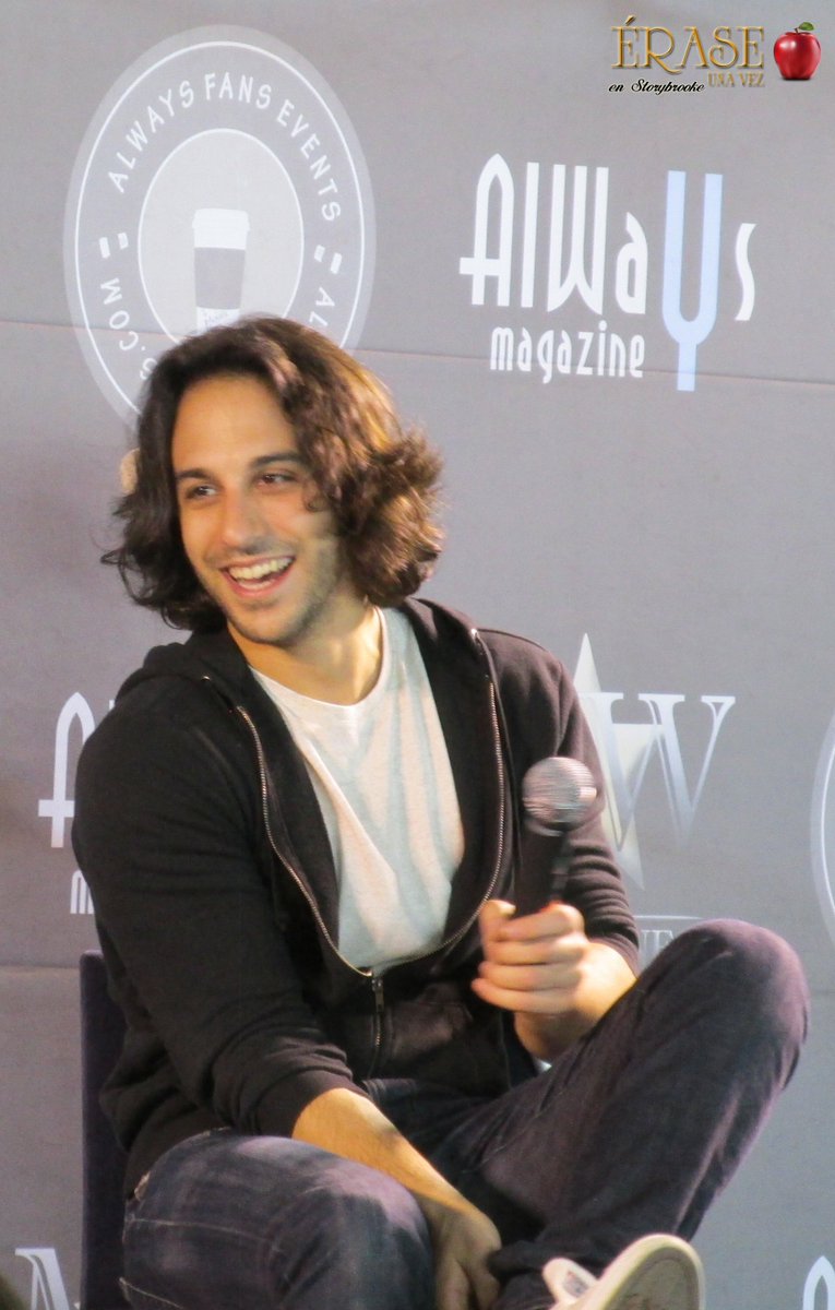 EuVStorybrooke's tweet photo. Panel #DenizAkdeniz - Domingo #StorytellingCon #EUVStorytellingCon https://t.co/4F4sC5kMAj