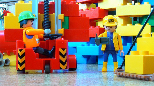 OpenStack's tweet image. First thoughts on an #OpenStack Contributor portal from @thingee superuser.openstack.org/articles/layin…