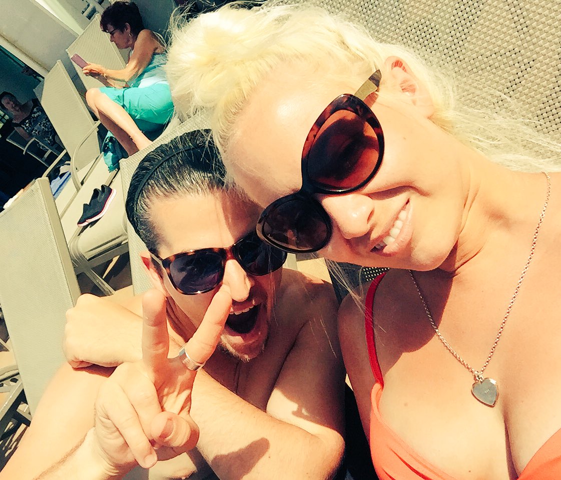 Good times chillax with these guys for a few hours <a href="/DjordjeEmma/">Emma Lee</a> <a href="/Sallyrose_b/">Sallyrose Johnson</a> <a href="/Mike_S_Johnson/">Michael Johnson</a> onboard #Britannia  #strictly #cruise #dancers