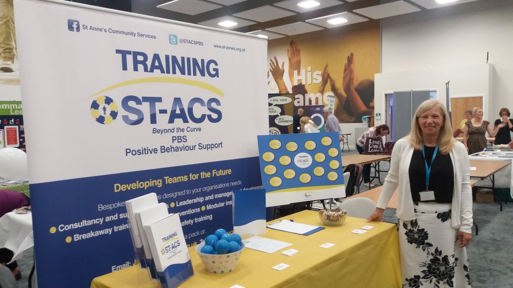 STACSPBS's tweet image. #Leeds Massive Market Place today. #FCMassive17 #HIW2017LDS