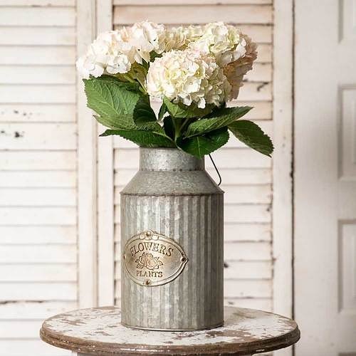 juteandburlap's tweet photo. https://t.co/MbM1vCZMMW Free shipping! 
#farmhousedecor #farmhouse #juteandburlap #freeshipping #newitems #metalbucket https://t.co/6BfHeqCJLg