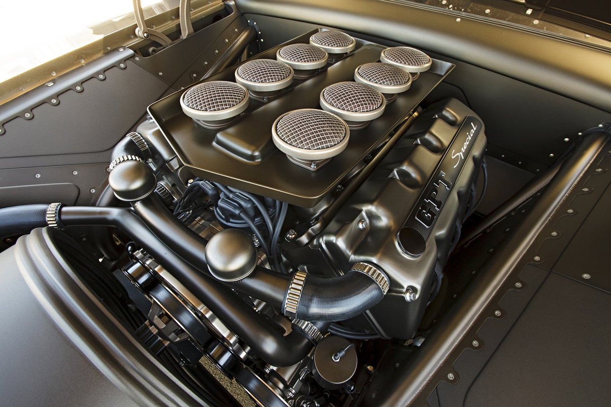 Flowmaster1's tweet image. Can you guess which Rad Rides by Troy build this gorgeous engine belongs to? #TeamFlowmaster #RadRides