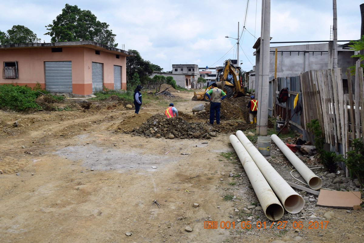 EMAPASREP's tweet photo. Ampliamos la red terciaria y secudaria de alcantarillado sanitario en Cdla Central, C/Carolina Morales, 100m con tubería de 200 y 215mm https://t.co/PGhQHXNL4h