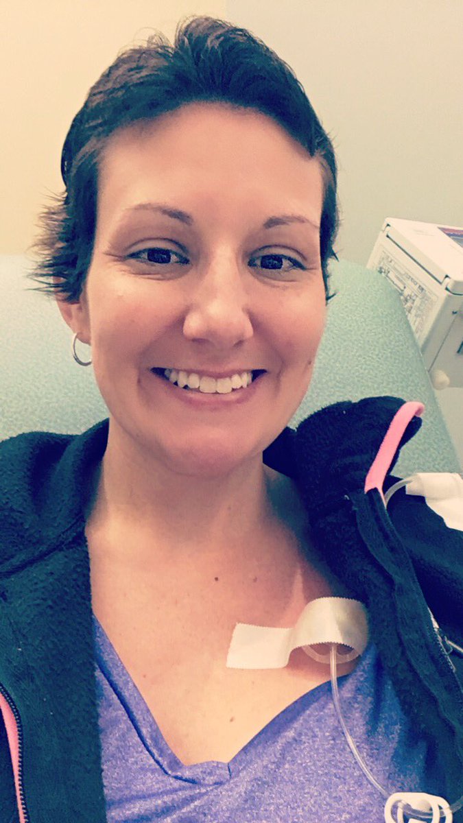 ASUGirl03's tweet photo. My last treatment EVER!! Chemo started 7.7.16 and I finish today. #PraiseGod #Ibeatcancer https://t.co/ketMkzHOfl
