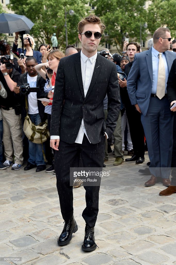 sallyvg's tweet photo. he looks very good https://t.co/9bUnWYHSNf