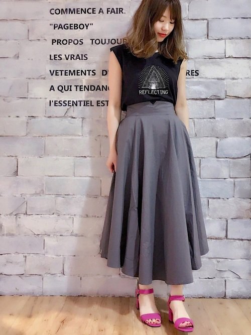 ページボーイ Wear Staff 仙台エスパル店スタッフ Honoka ガーリー カジュアルのmixが得意な 彼女の着こなしは みんなのお手本になること間違いなし Follow Me T Co Wfhfgcrokr T Co 8hzr85bkmb Twitter