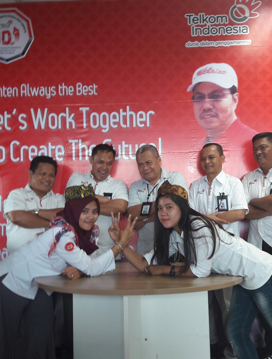 budiku12's tweet photo. Kemeriahan HUT Telkom 52 Banten  , 5 jawara  jd saksi 2 Srikandi lomba panco  #Huttelkom52treg2 https://t.co/9ulif0MVcR