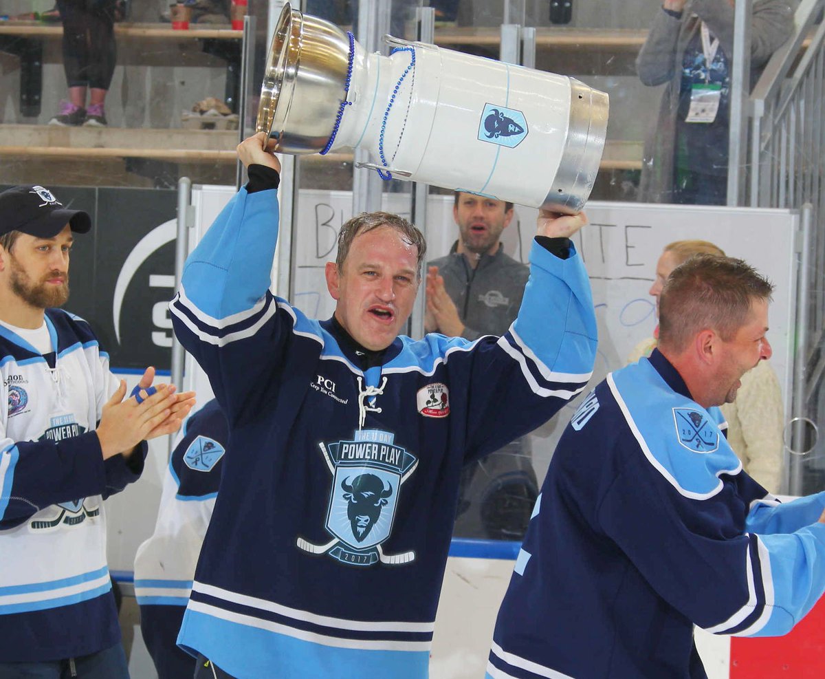 BWipp's tweet image. Plenty of happiness as @11DayPowerPlay concludes, raising over $1million for @RoswellPark &amp;amp; setting record for World's Longest Hockey Game.