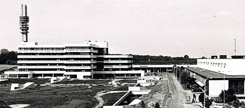 Interessant programma over het omroepverleden op zondag 9 juli <a href="/BeeldenGeluid/">beeldengeluid</a> i.s.m. <a href="/AetherNL/">Aether Magazin</a>, Reserveren: beeldengeluid.nl/agenda/201706/…